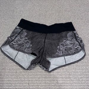 lululemon shorts size 2